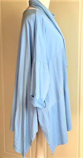 Neu Trendmode aktuelle Damen Frühjahr Sommer Tunika/Kleid Hellblau One Size Gr. 48-52